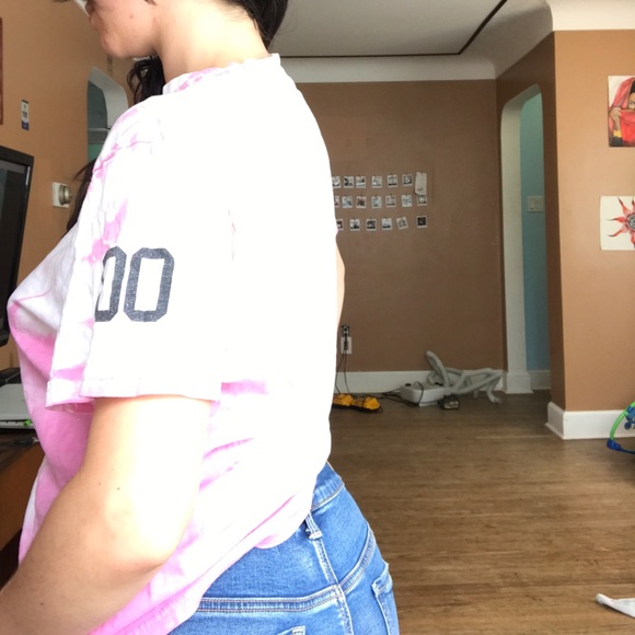 Vintage vibes tie-dyed graphic tee - Picture 2 of 5